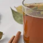 chá de louro e canela