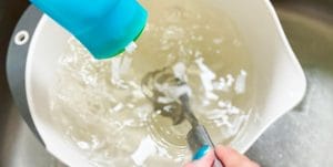 como fazer água sanitária