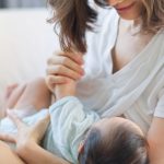 mamãe amamentando