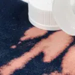 manchas de água sanitária