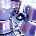 mistura química deixa panelas brilhando